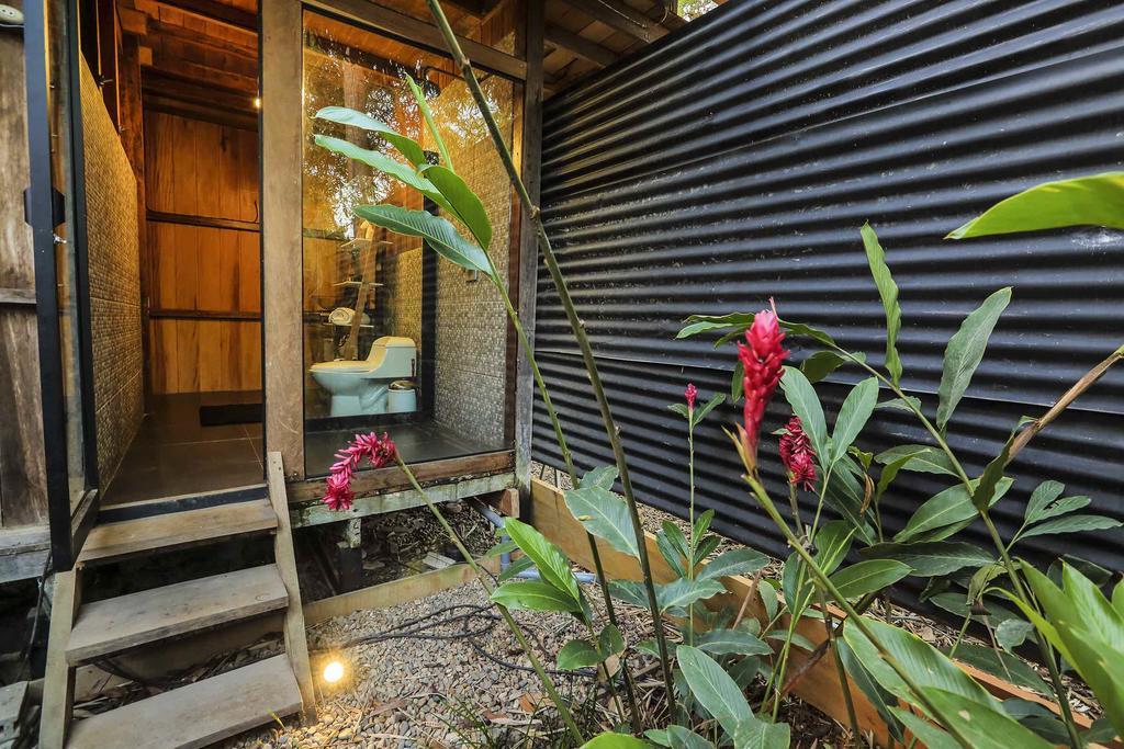 Kapievi Ecovillage Puerto Maldonado Exteriör bild